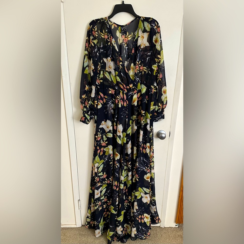 Beautiful Windsor maxi dress